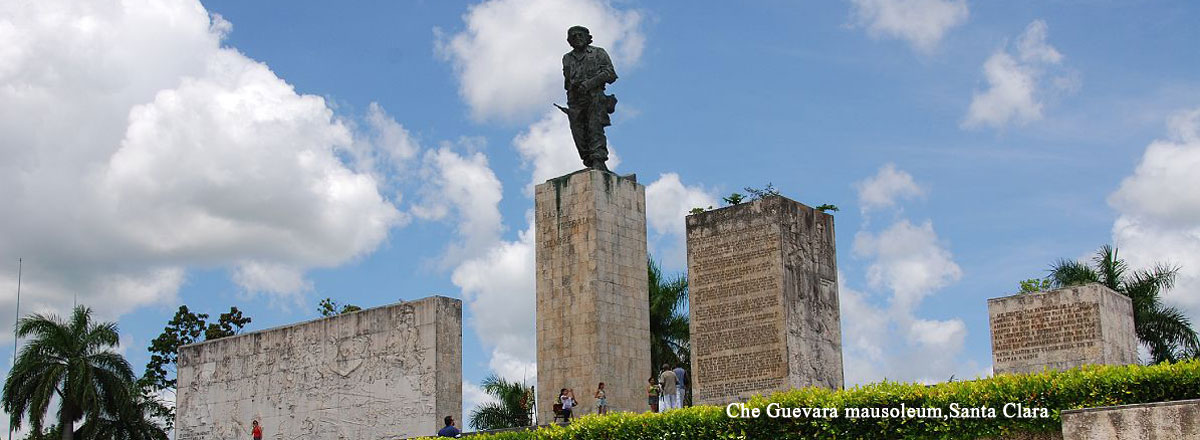 che guevara mausoleum santa clara cuba www.cubatoptravel.com