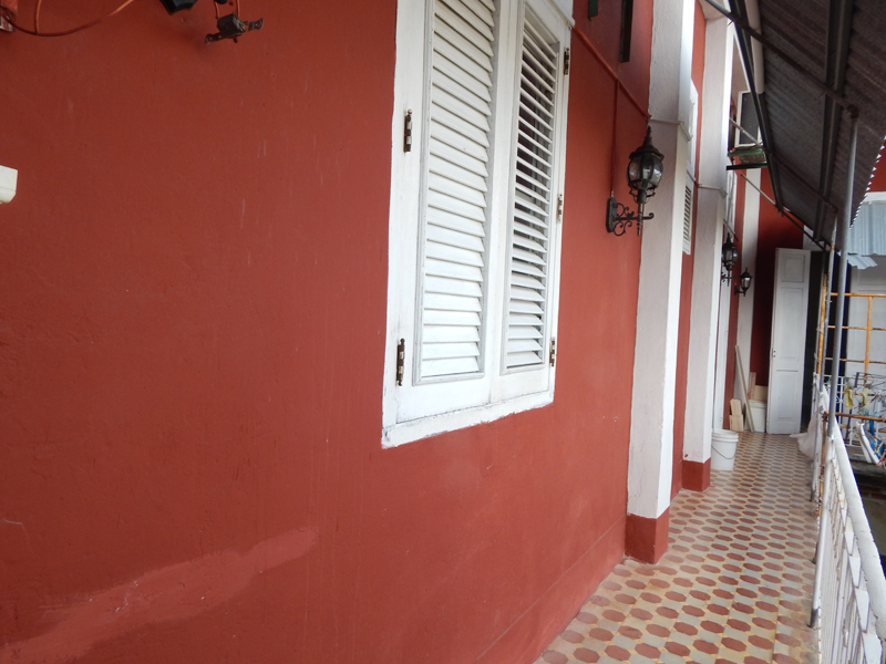 exterior corridor connecting the rooms